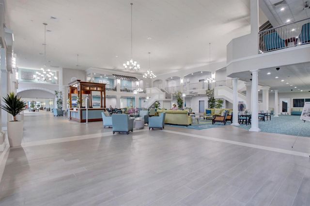 204 Burgundy E 204, Delray Beach, FL 33484