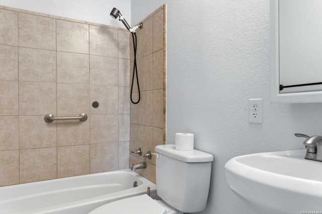 910 Cypress, Jourdanton, TX 78026