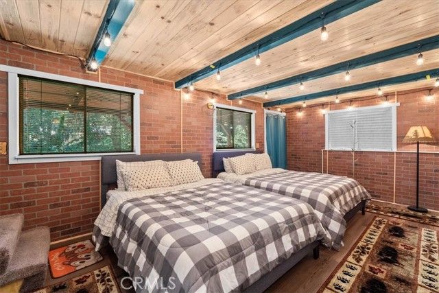 697 Mormon Springs, Crestline, CA 92325