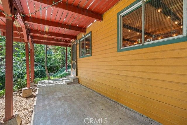 697 Mormon Springs, Crestline, CA 92325