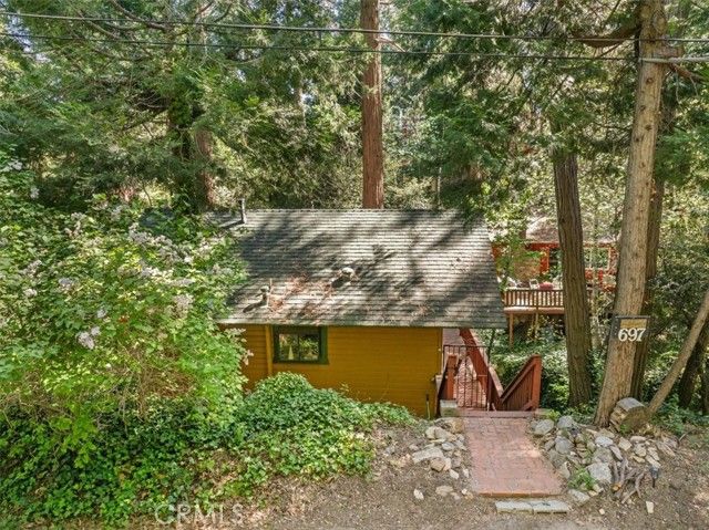 697 Mormon Springs, Crestline, CA 92325