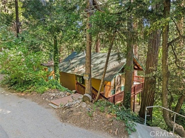 697 Mormon Springs, Crestline, CA 92325