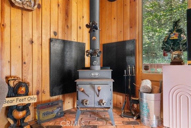 697 Mormon Springs, Crestline, CA 92325