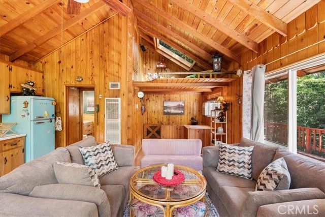 697 Mormon Springs, Crestline, CA 92325