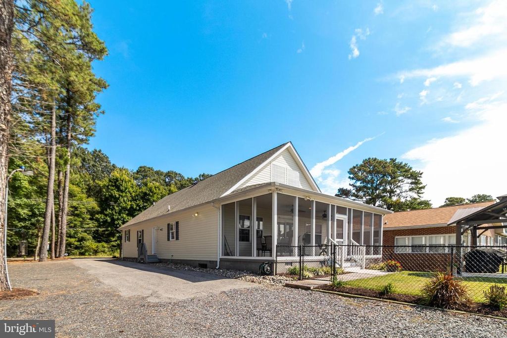 16077 COBB ISLAND RD, Cobb Island, MD 20625