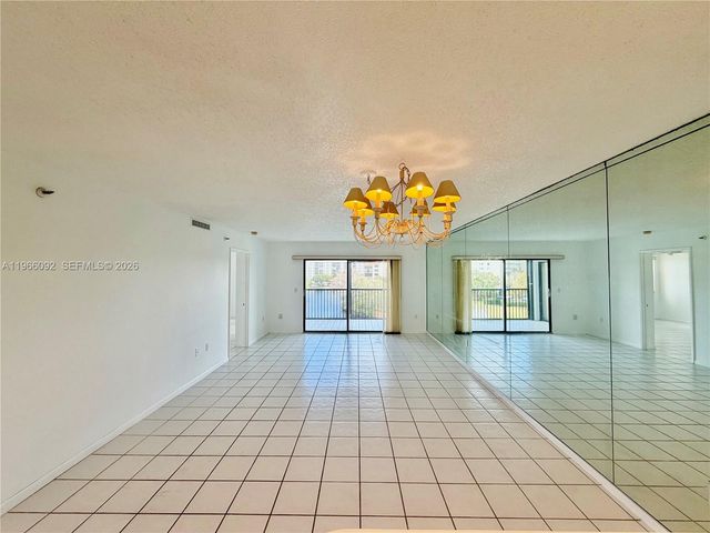2334 S Cypress Bend Dr 505, Pompano Beach, FL 33069