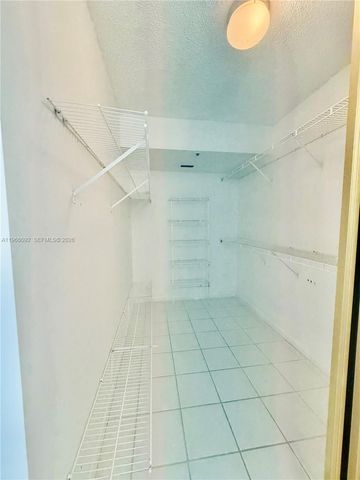 2334 S Cypress Bend Dr 505, Pompano Beach, FL 33069