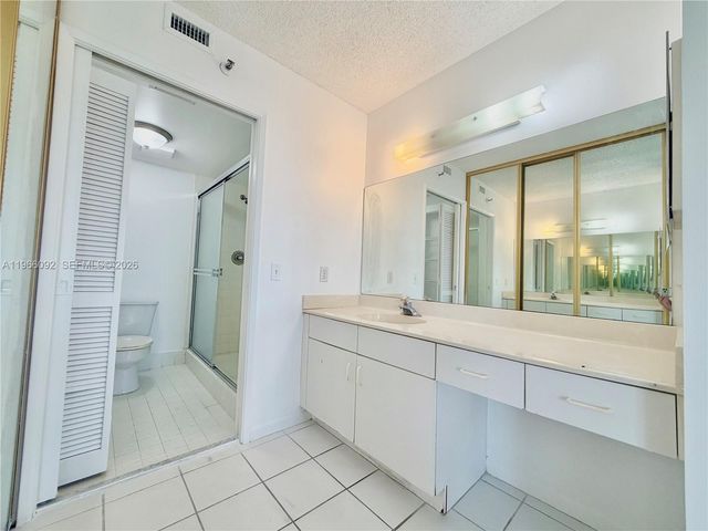 2334 S Cypress Bend Dr 505, Pompano Beach, FL 33069