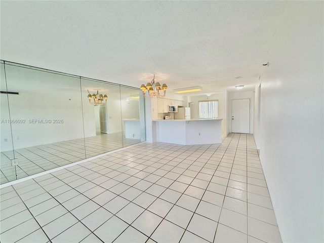 2334 S Cypress Bend Dr 505, Pompano Beach, FL 33069