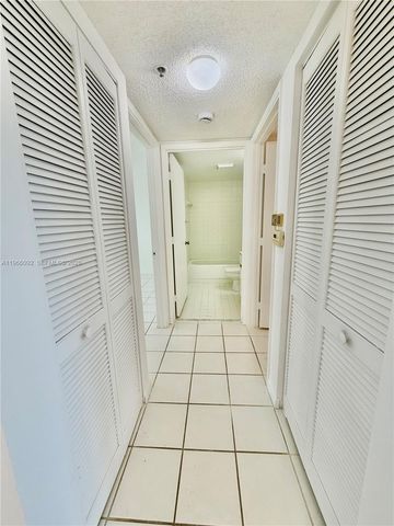 2334 S Cypress Bend Dr 505, Pompano Beach, FL 33069