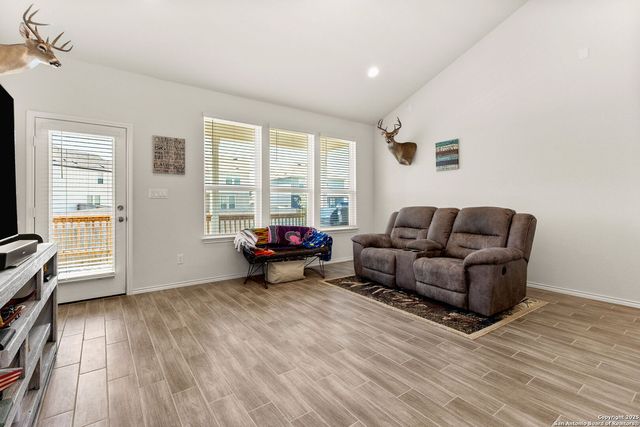 4012 Wild Bloom, Seguin, TX 78155