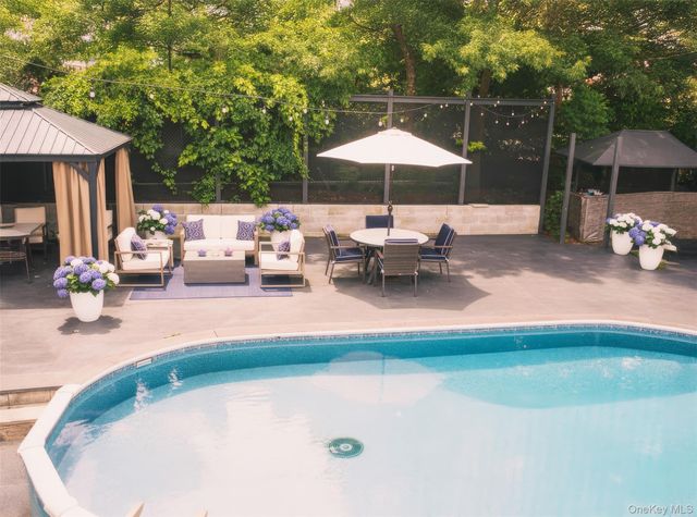 230 Eastport Manor Road, Manorville, NY 11949