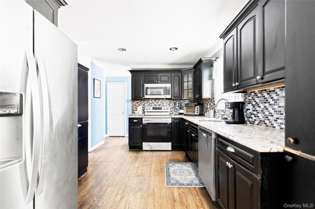 230 Eastport Manor Road, Manorville, NY 11949