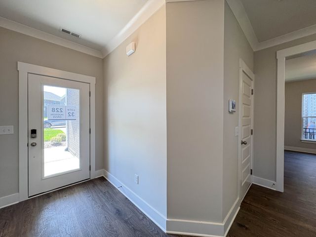 228 Hudson Dr, Gallatin, TN 37066
