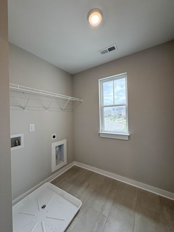 228 Hudson Dr, Gallatin, TN 37066