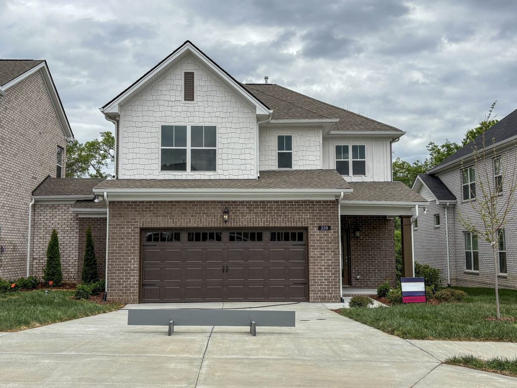 228 Hudson Dr, Gallatin, TN 37066