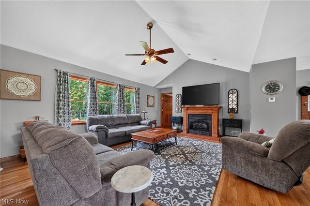 2505 Footville Richmond Road E, Jefferson, OH 44047