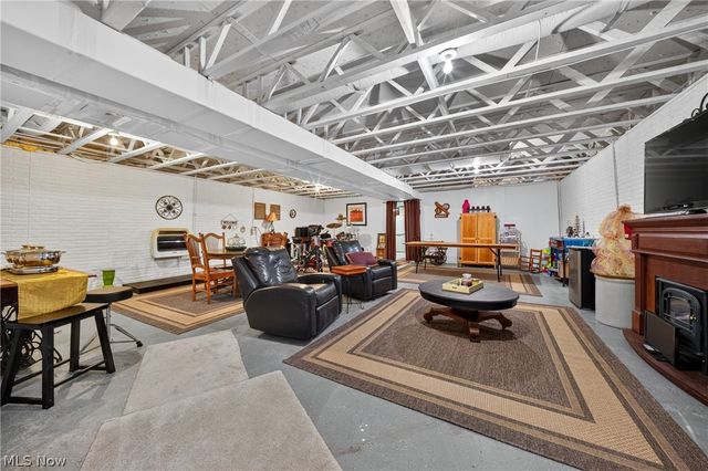2505 Footville Richmond Road E, Jefferson, OH 44047