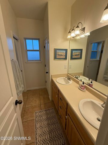 3595 Lucky Lindy Lane, Las Cruces, NM 88007