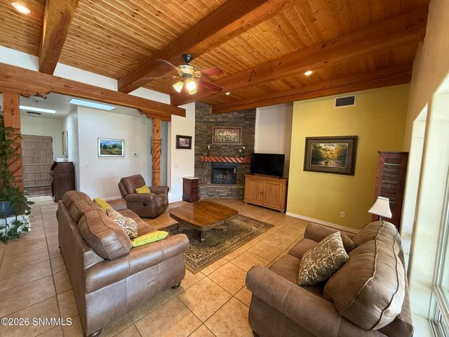 3595 Lucky Lindy Lane, Las Cruces, NM 88007