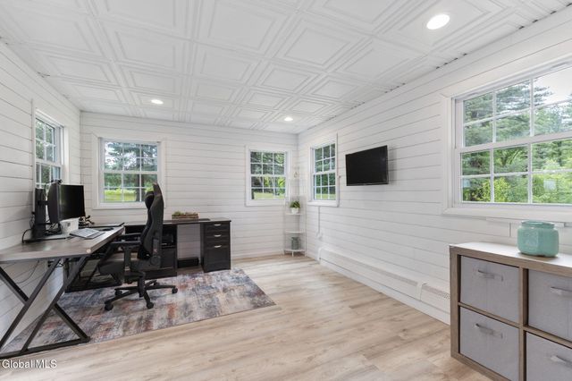 247 Pinewood Drive, Guilderland, NY 12303