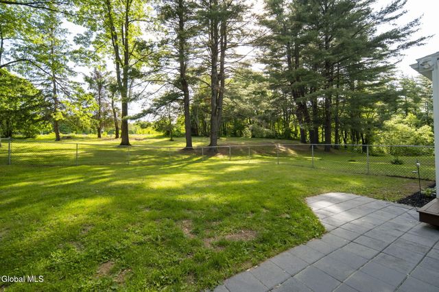 247 Pinewood Drive, Guilderland, NY 12303