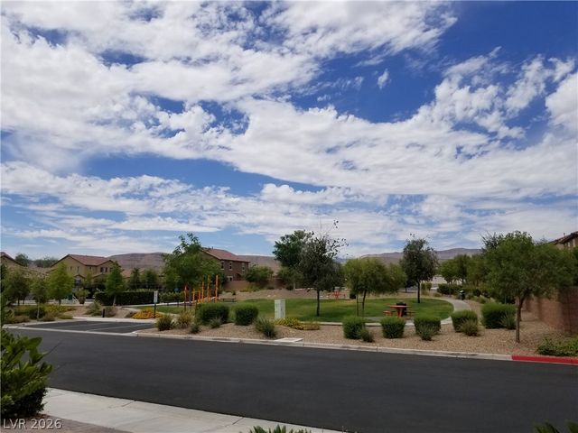 9284 Valley Betica Avenue, Las Vegas, NV 89148