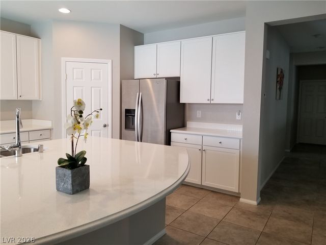 9284 Valley Betica Avenue, Las Vegas, NV 89148