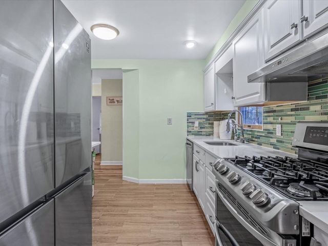 42 Elliot Drive, Hicksville, NY 11801