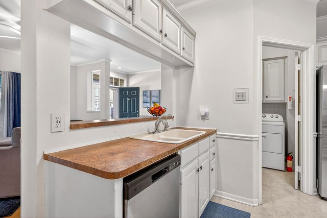 306 HAMPTON CT, Longview, TX 75605