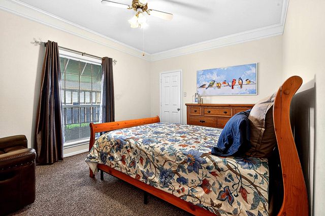 306 HAMPTON CT, Longview, TX 75605