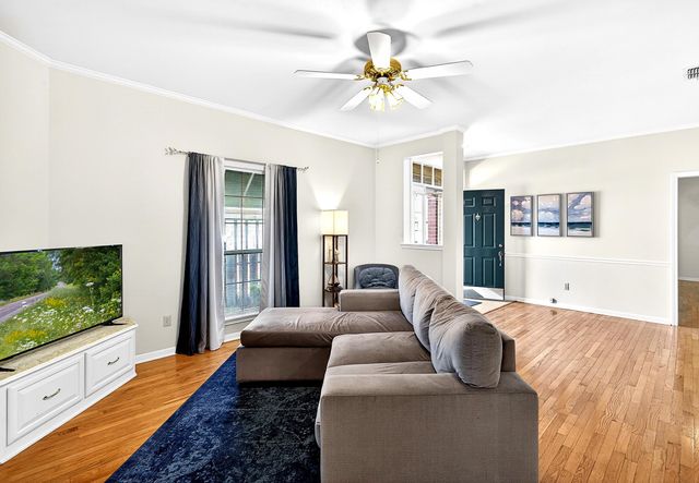 306 HAMPTON CT, Longview, TX 75605