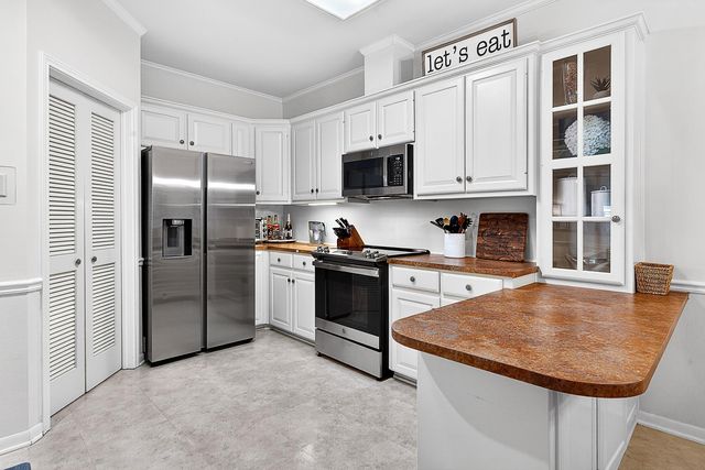 306 HAMPTON CT, Longview, TX 75605