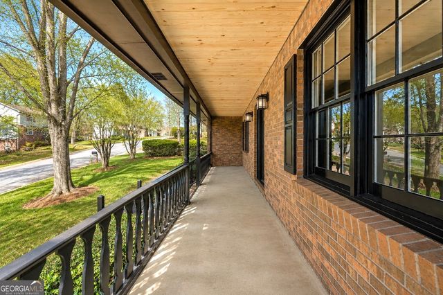 4566 Brandon Drive SW, Lilburn, GA 30047