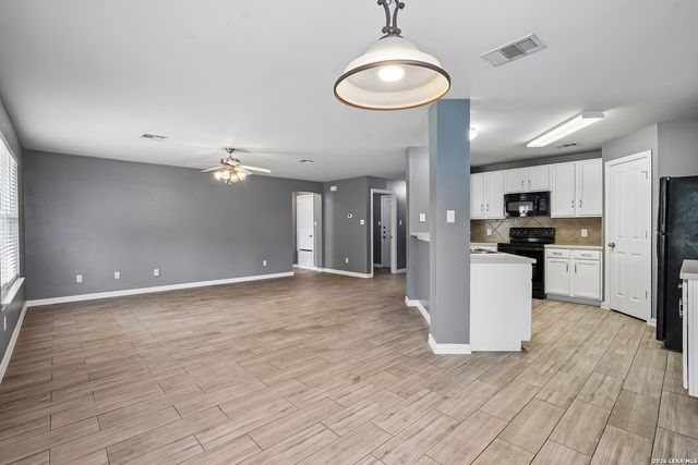229 HEREFORD ST, Cibolo, TX 78108