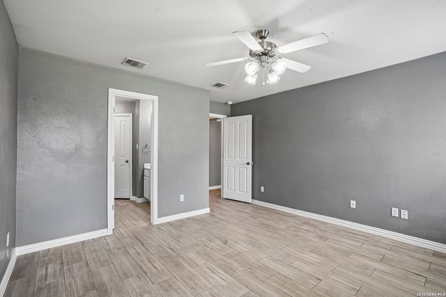 229 HEREFORD ST, Cibolo, TX 78108