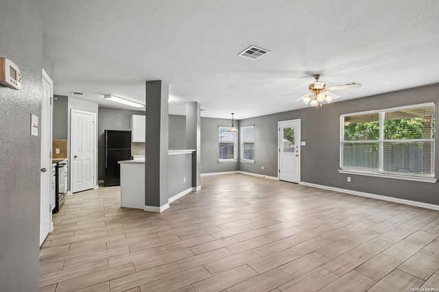 229 HEREFORD ST, Cibolo, TX 78108