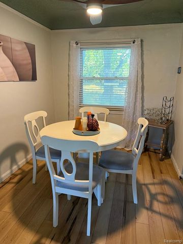 23050 Norfolk Street, Detroit, MI 48219