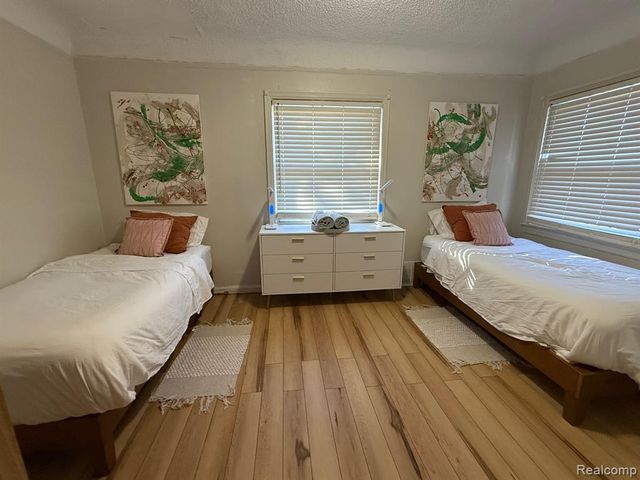 23050 Norfolk Street, Detroit, MI 48219