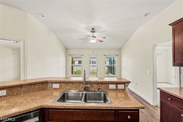 1006 NE 33rd ST, Cape Coral, FL 33909