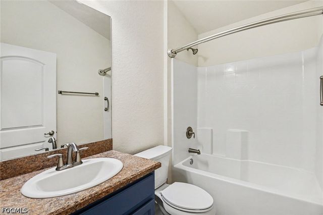 1006 NE 33rd ST, Cape Coral, FL 33909
