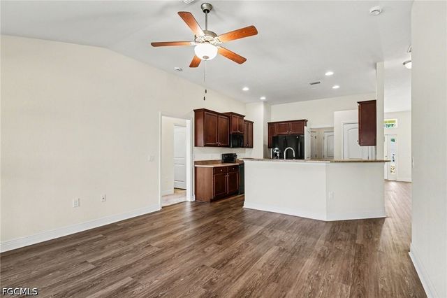 1006 NE 33rd ST, Cape Coral, FL 33909