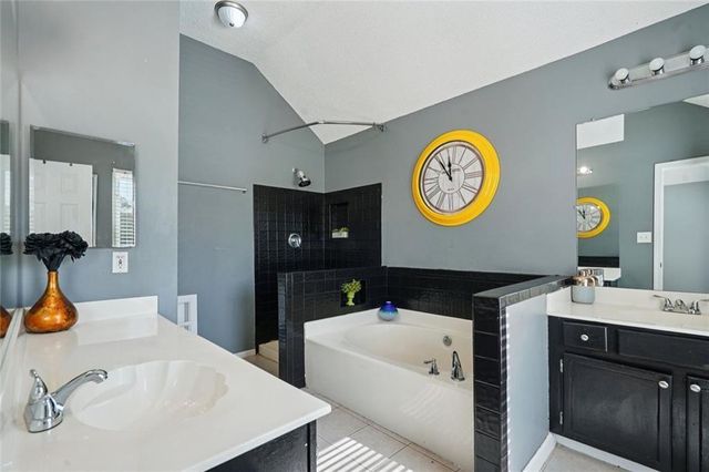 2100 Green Tree Court, Lithonia, GA 30058