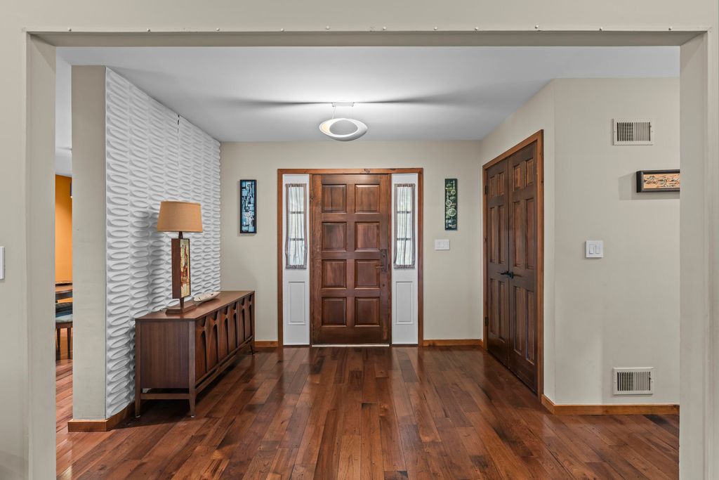 4023 N Ridge Avenue, Arlington Heights, IL 60004 — photo 4