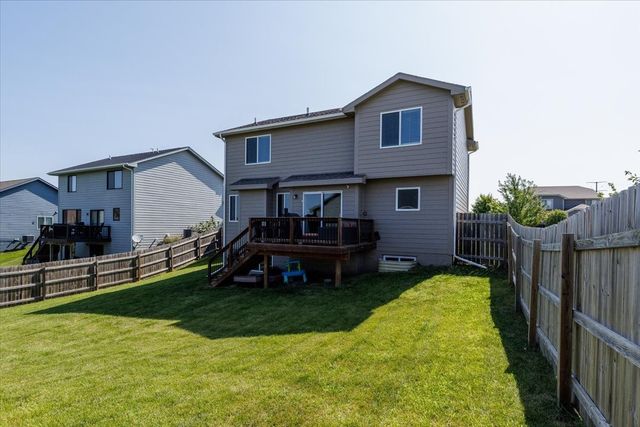 5530 148th Circle, Urbandale, IA 50323