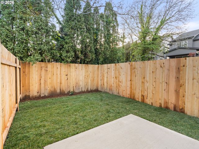 4526 Sw Garden Home Rd, Portland, OR 97219