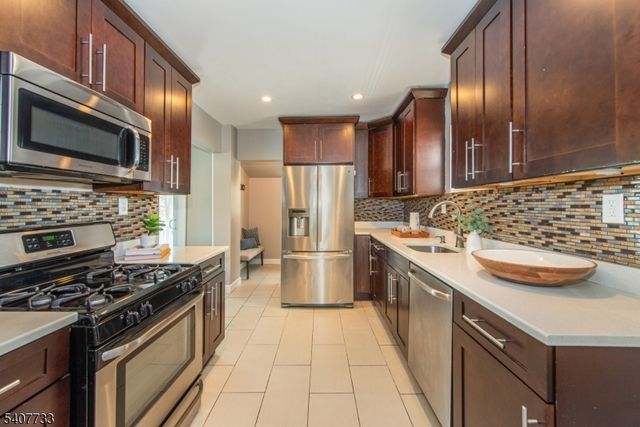 31 Smallwood Ave, Belleville Twp., NJ 07109