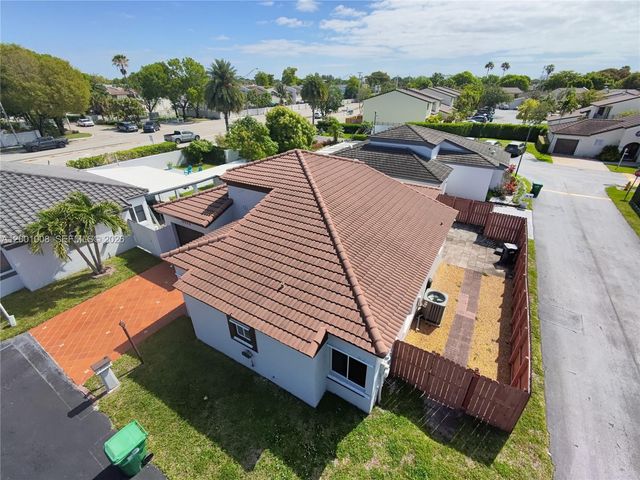 10959 SW 72nd Ter, Miami, FL 33173