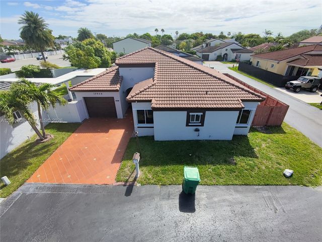 10959 SW 72nd Ter, Miami, FL 33173