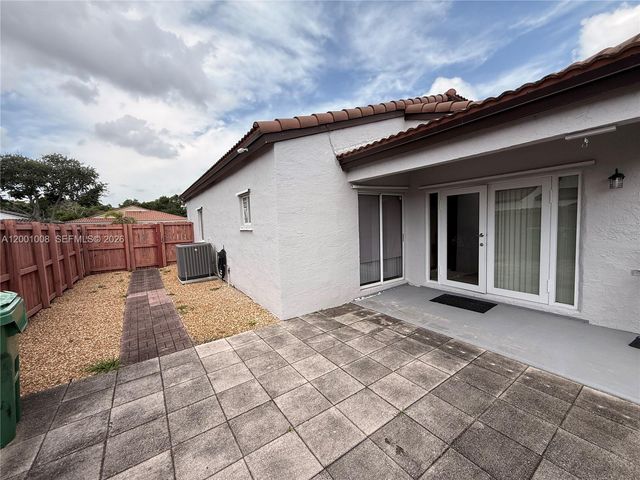 10959 SW 72nd Ter, Miami, FL 33173